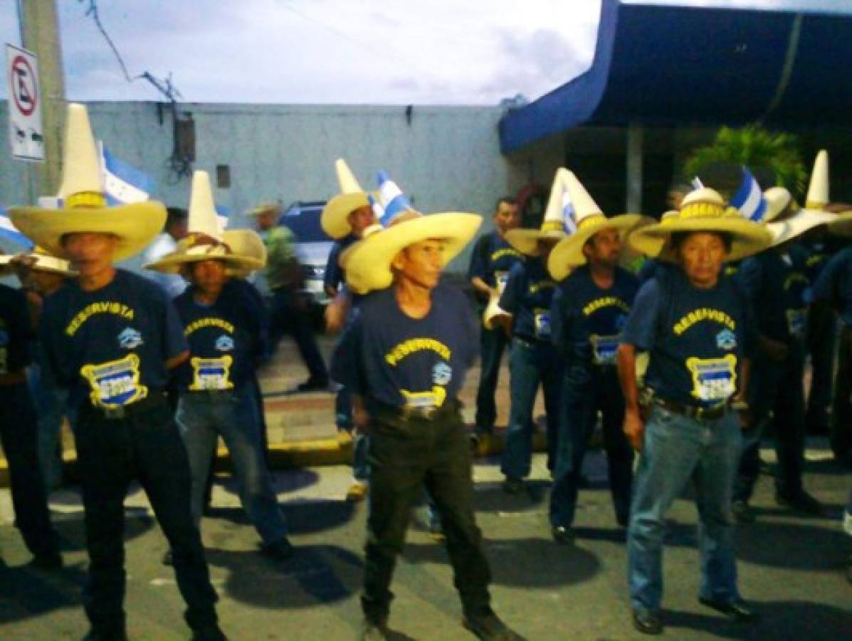Cañonazos marcan inicio de festejos en Honduras