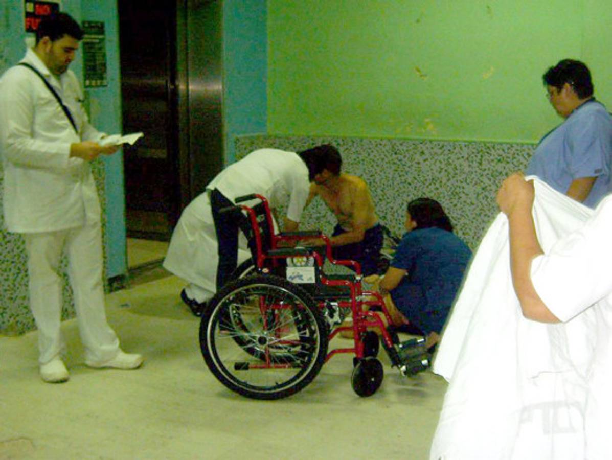 Nace bebé en pasillo del Materno Infantil