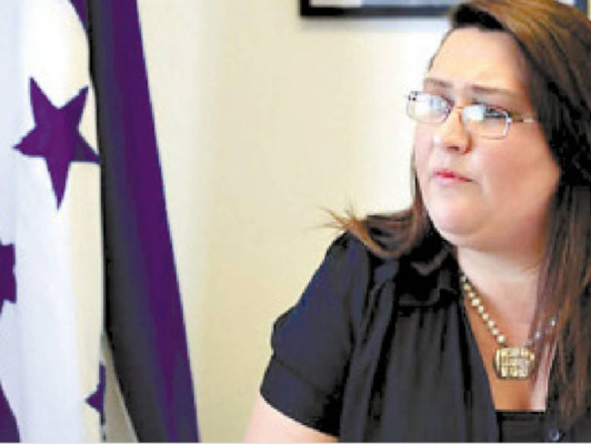 Procede investigar delito contra cónsul