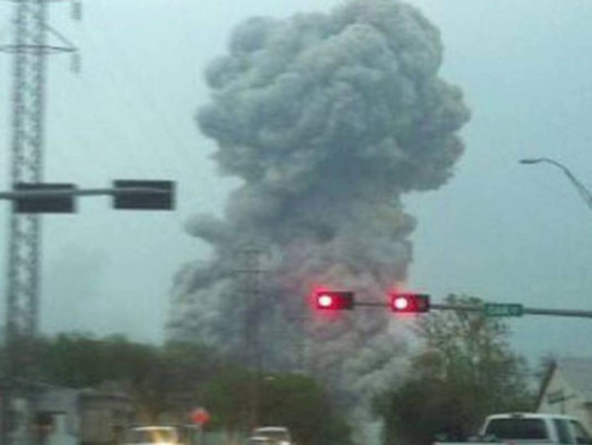 Habría más de 60 muertos y cientos de heridos por explosión en Texas