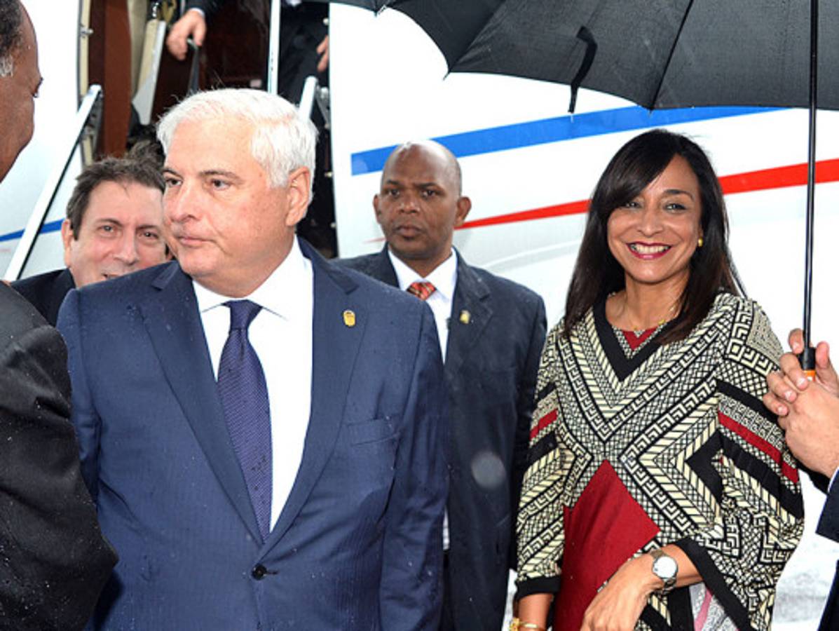 Honduras condecora a Ricardo Martinelli