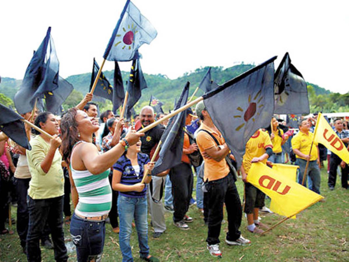 Partidos minoritarios entran a zona de riesgo