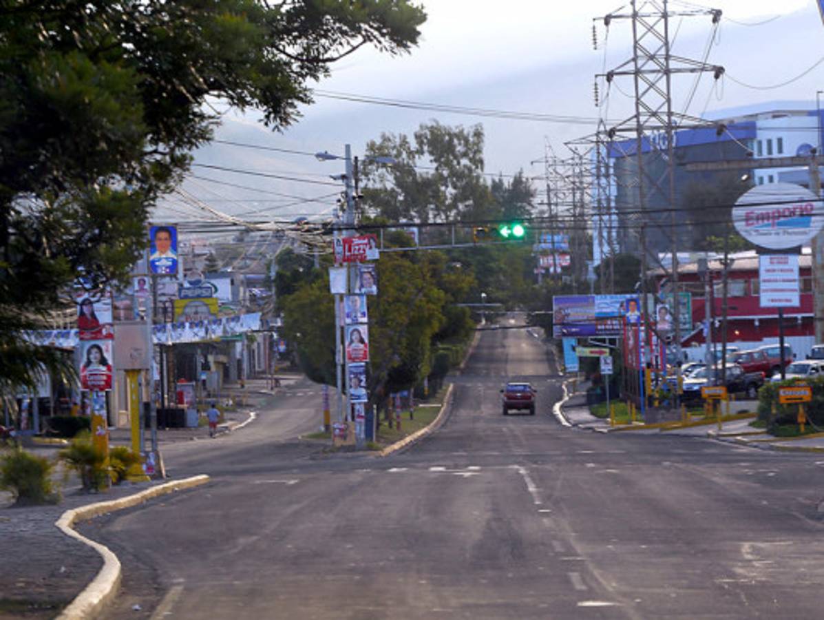 Urnas en La Travesía y Kennedy permanecían cerradas