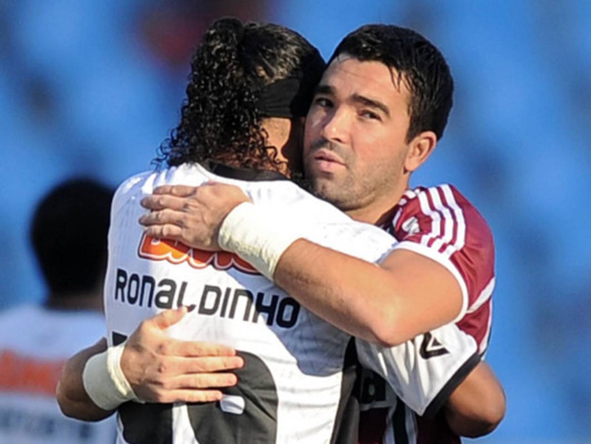 Deco anuncia su retiro del fútbol