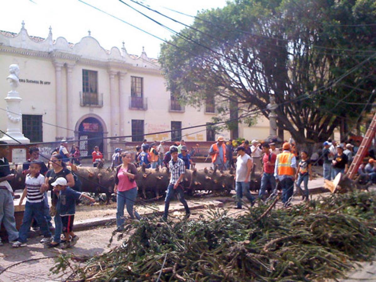 Limpieza en mercados y centro de la capital