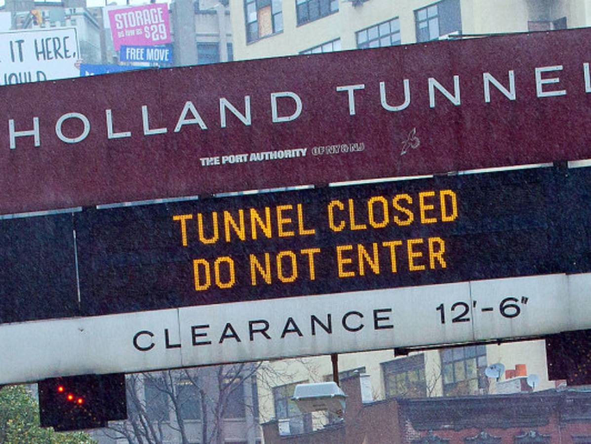 Unos 200 mil hondureños en alerta por trayectoria de huracán Sandy