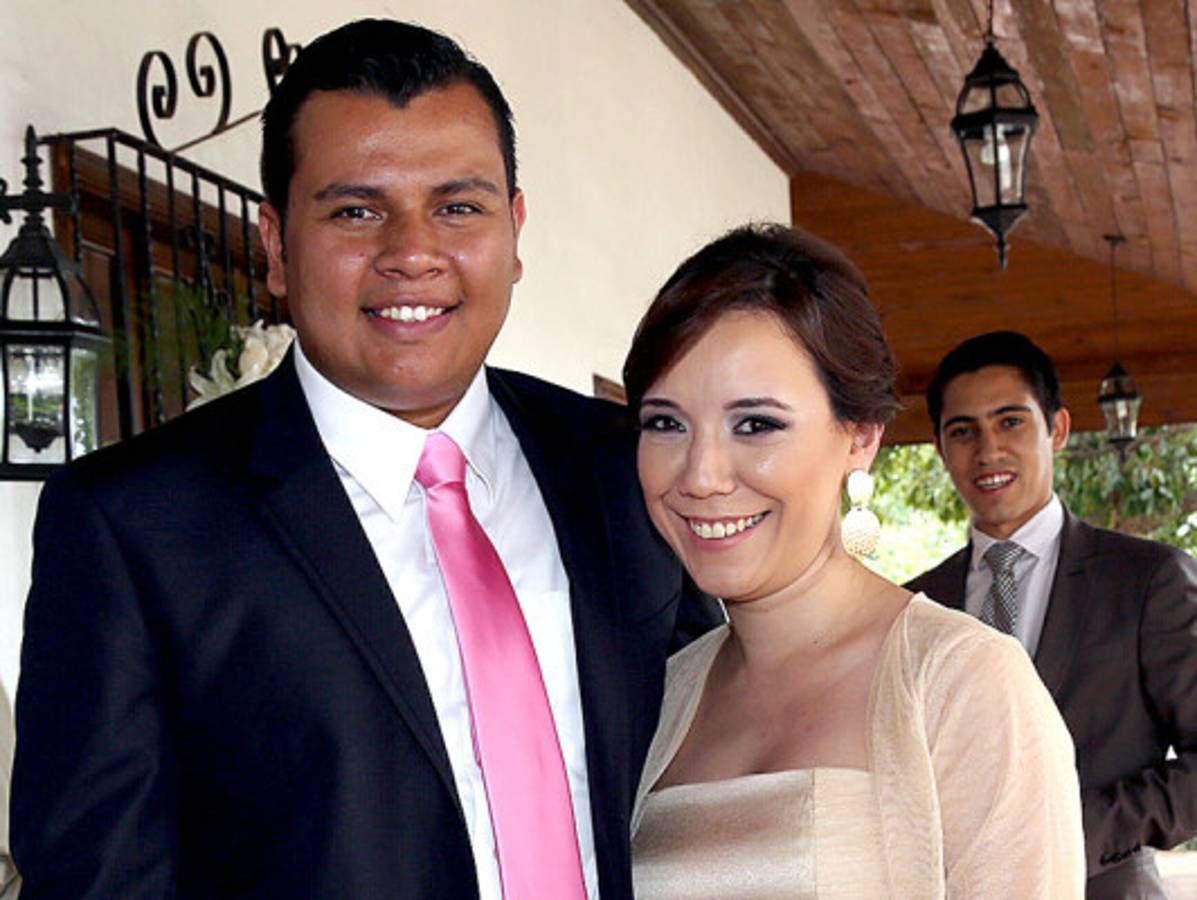 Tania y Fernando unen sus vidas ante Dios