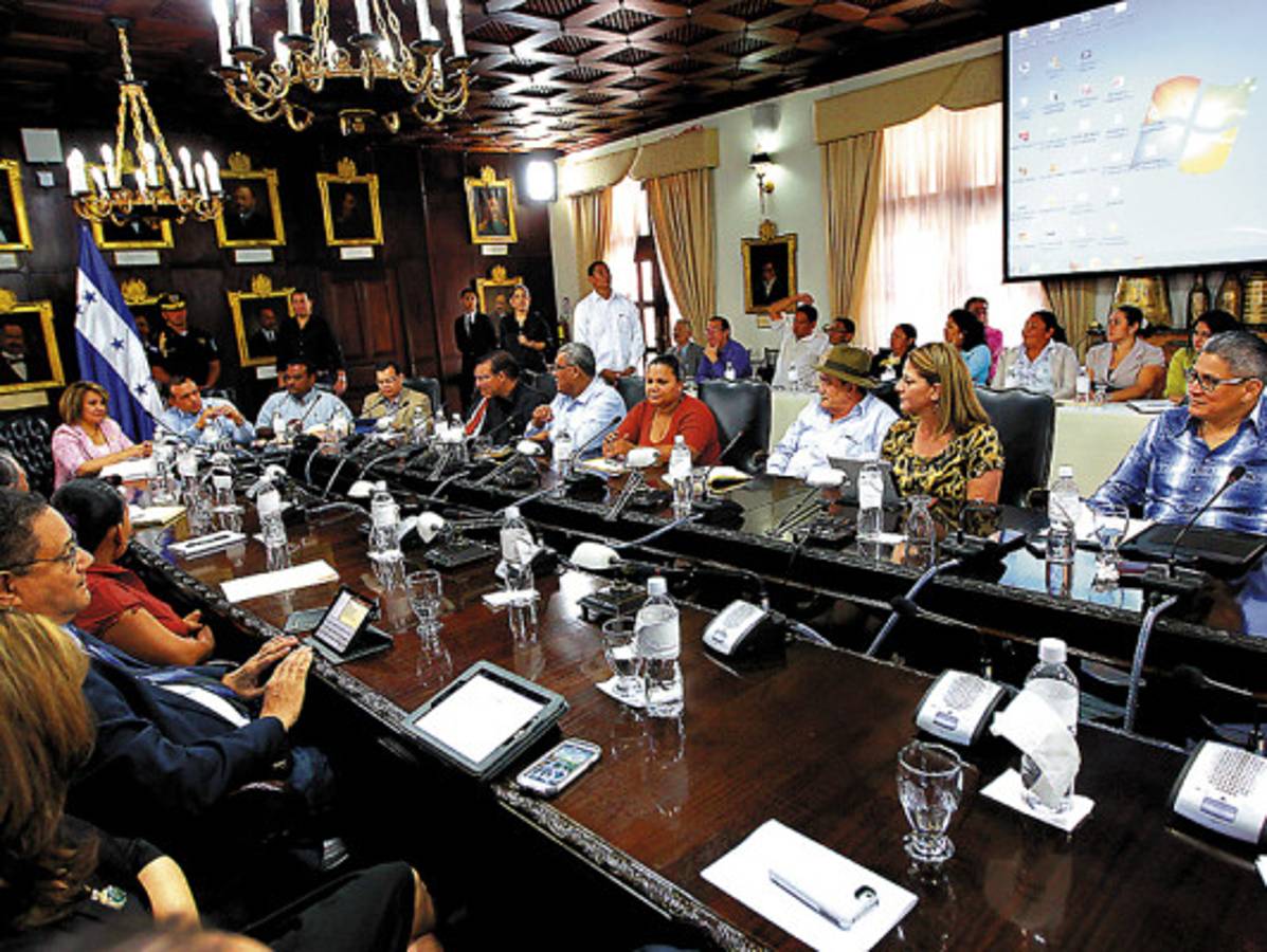 Medios de comunicación pagarían nuevo impuesto