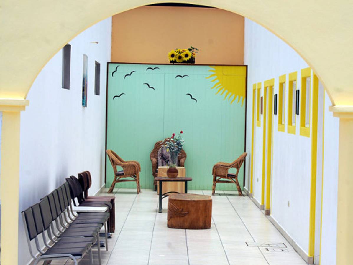 Sacerdote francés construye hospital en Ojojona