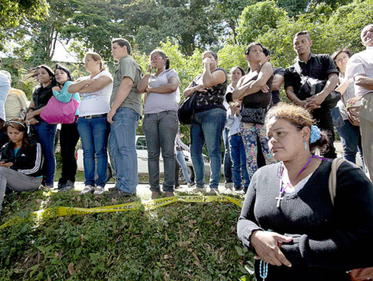 Venezuela da el último adiós a Mónica Spear