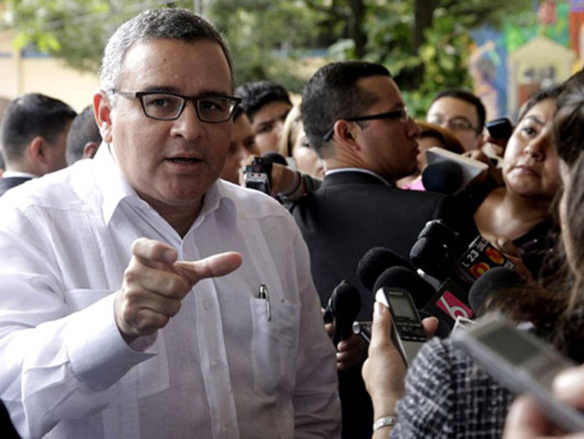 Funes insiste que isla Conejo es de El Salvador