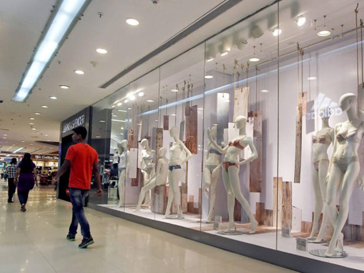 Ciudad india prohibirá maniquíes en ropa interior