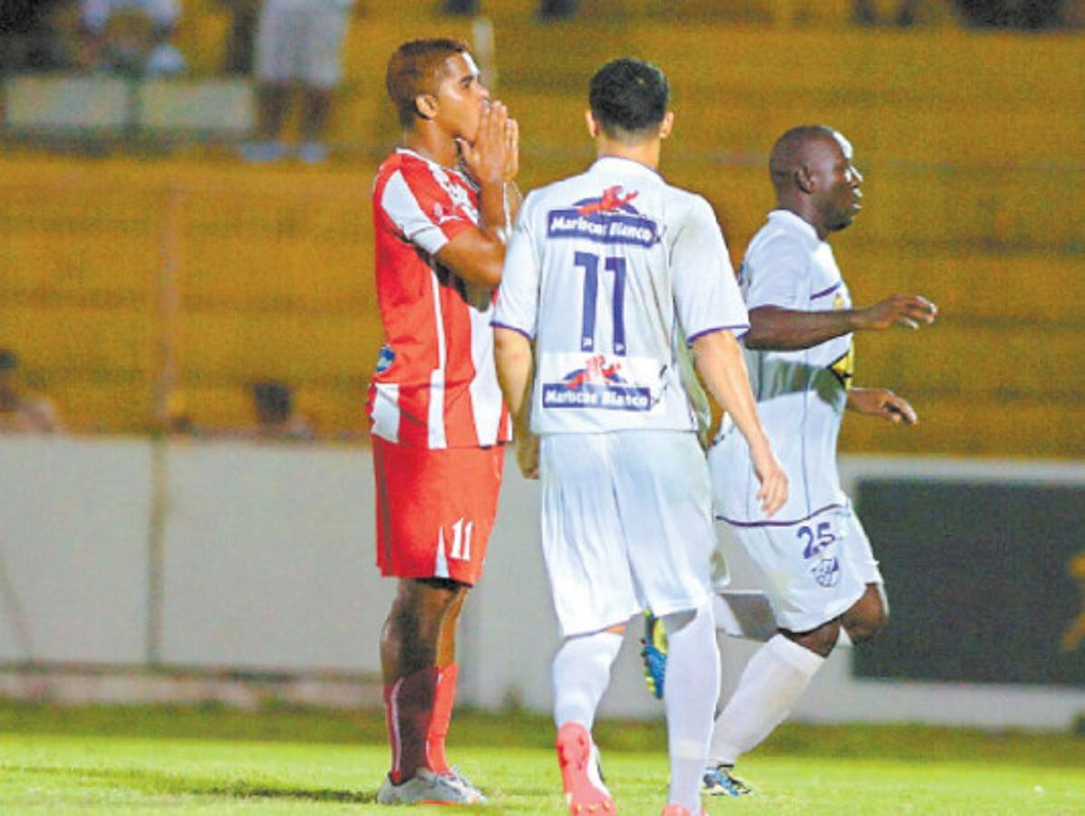 Elmer Zelaya: 'He tenido amenazas de muerte por fallar el penal”