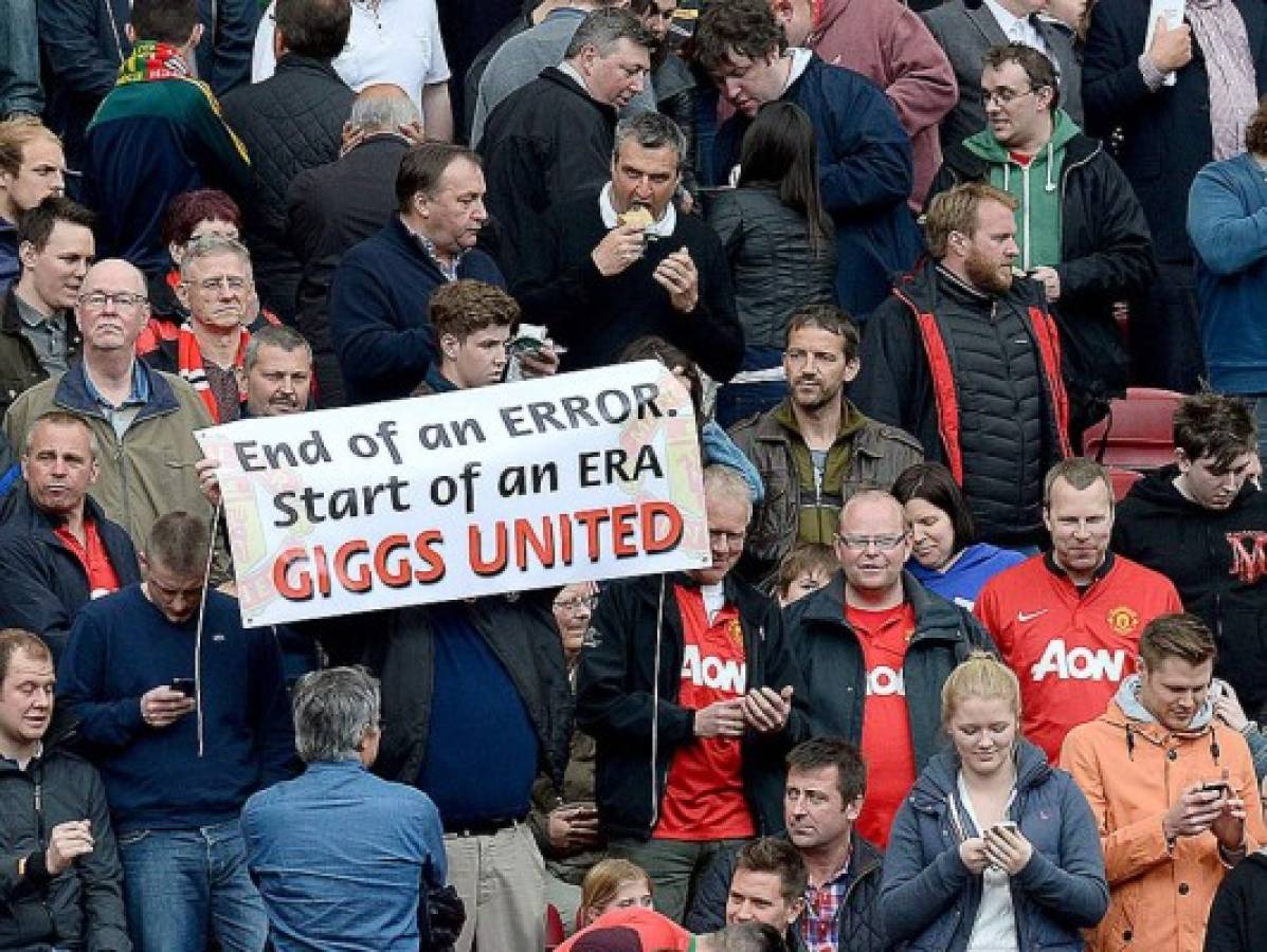 Giggs se estrena con goleada como entrenador de Manchester United