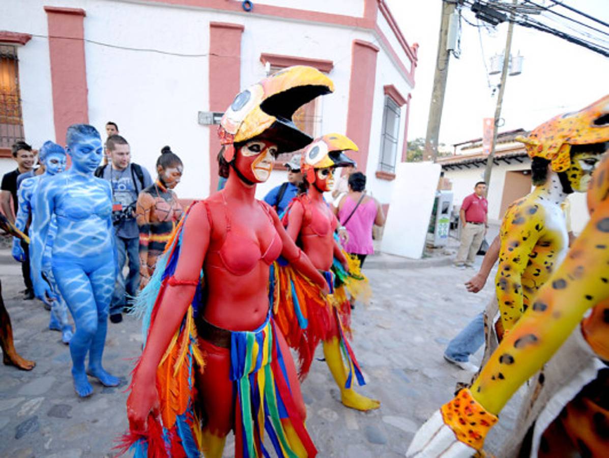 Celebraciones de fin de era maya inician en Honduras, Guatemala y México