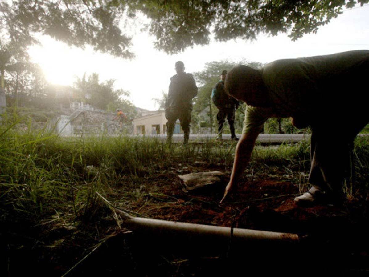 Lanzan explosivo cerca de la casa de Lobo