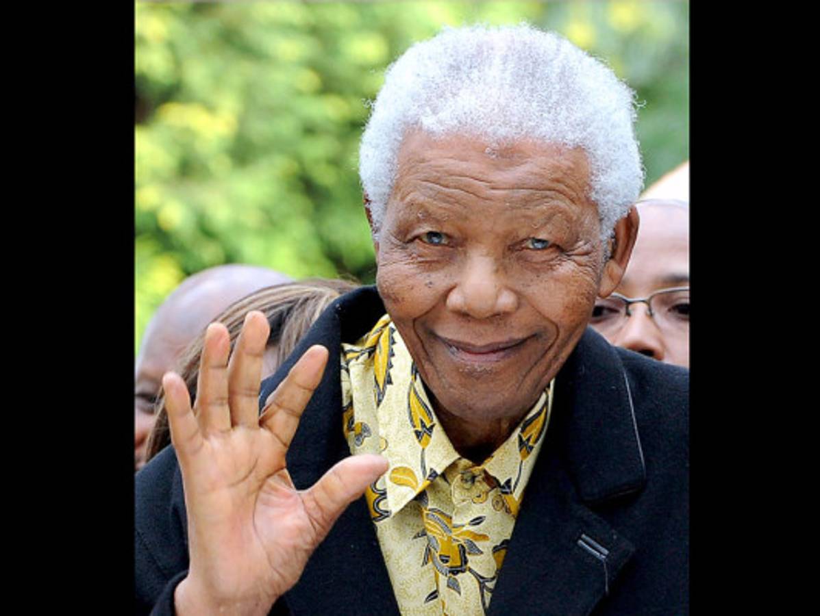 Expresidente sudafricano Nelson Mandela fue hospitalizado