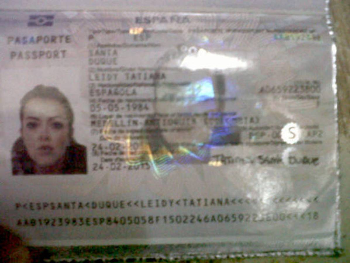 Cae pareja de colombianos con más de $18,000 en Roatán