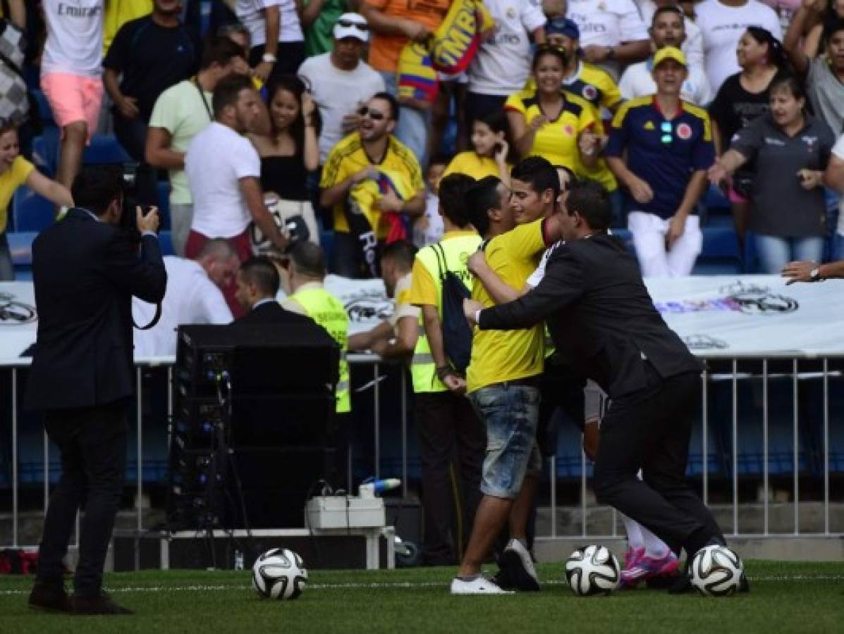 VIDEO: El gesto de James Rodríguez con invasor en el Bernabéu