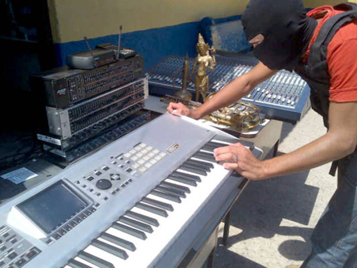 Recuperan instrumentos robados en una iglesia