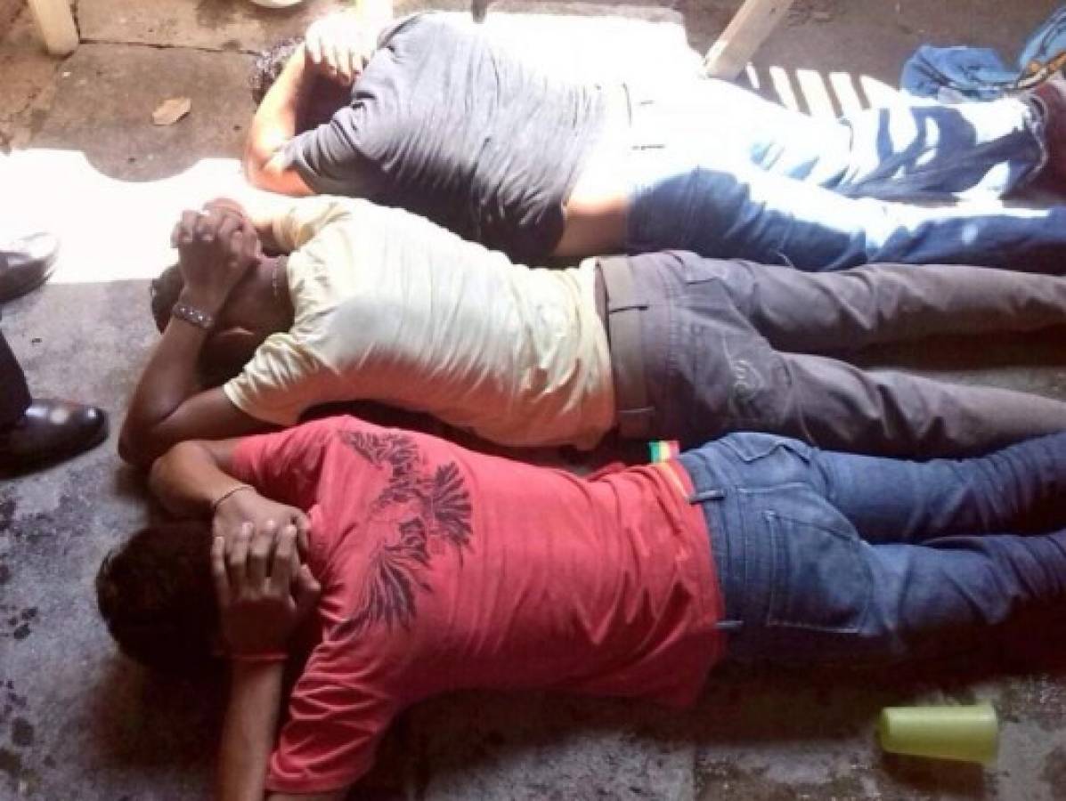 Honduras: Hallan tres cadáveres embolsados a orillas de quebrada