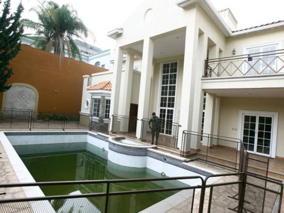 Aseguran más propiedades del exdirector del IHSS