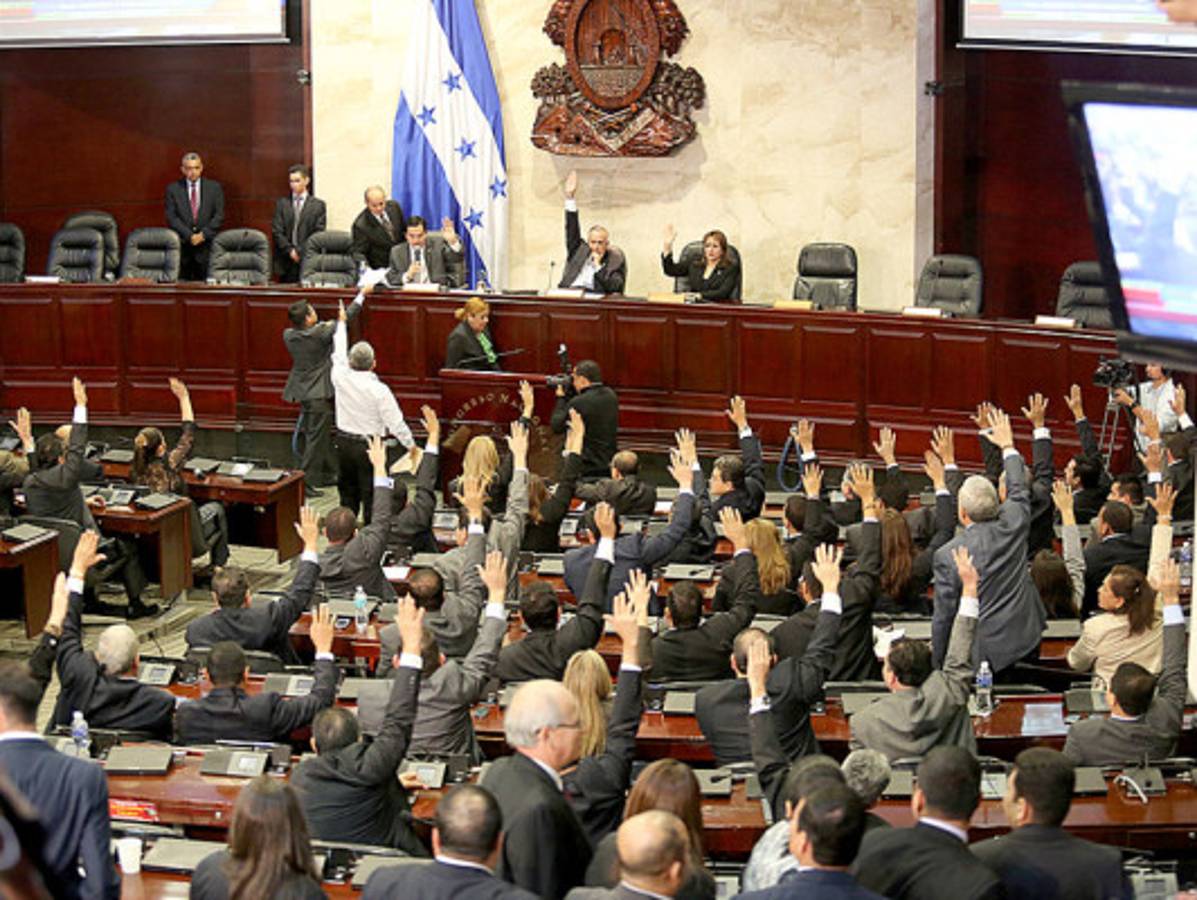 Nueva directiva del CN fue electa por 76 diputados