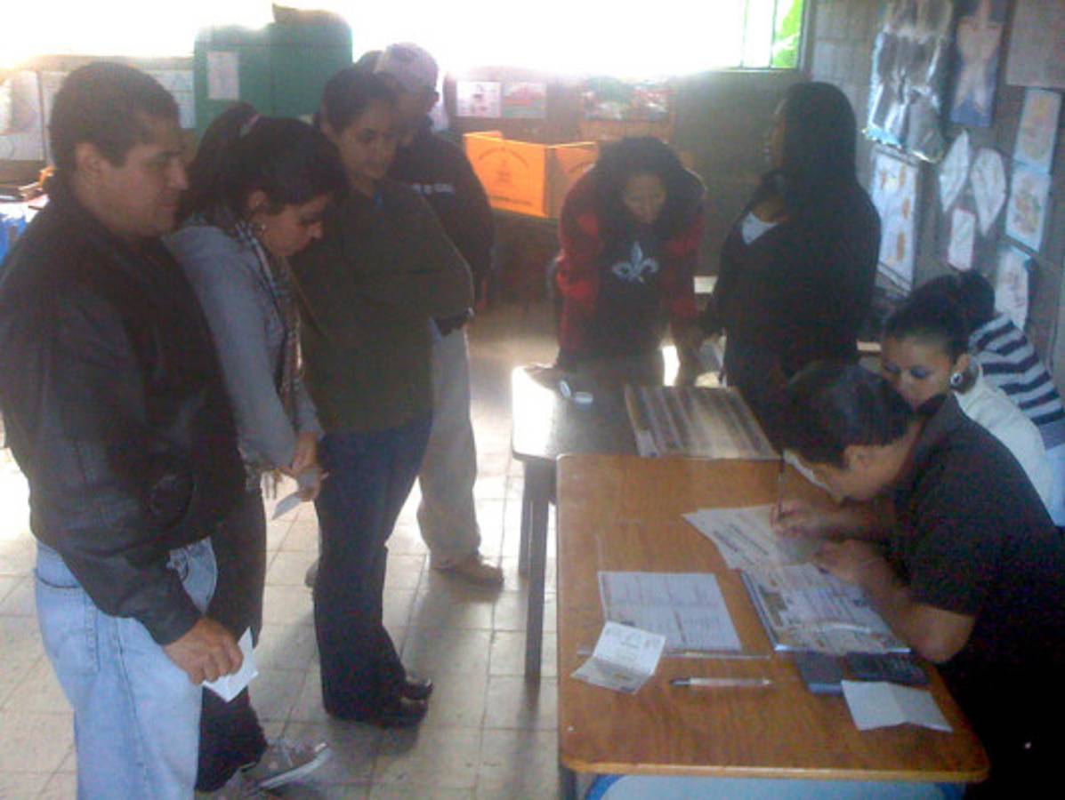 TSE inaugura las elecciones primarias Honduras 2012