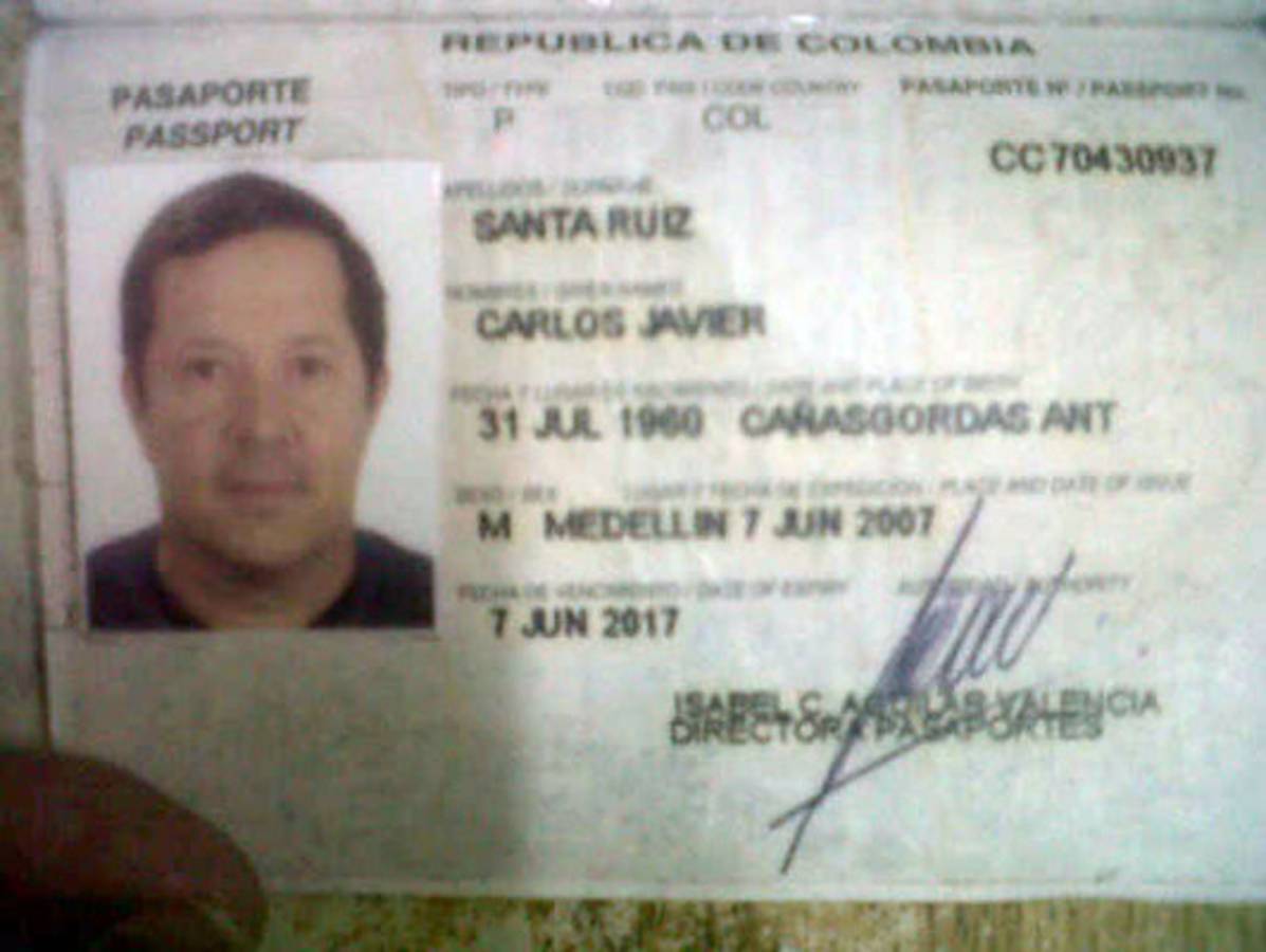 Cae pareja de colombianos con más de $18,000 en Roatán