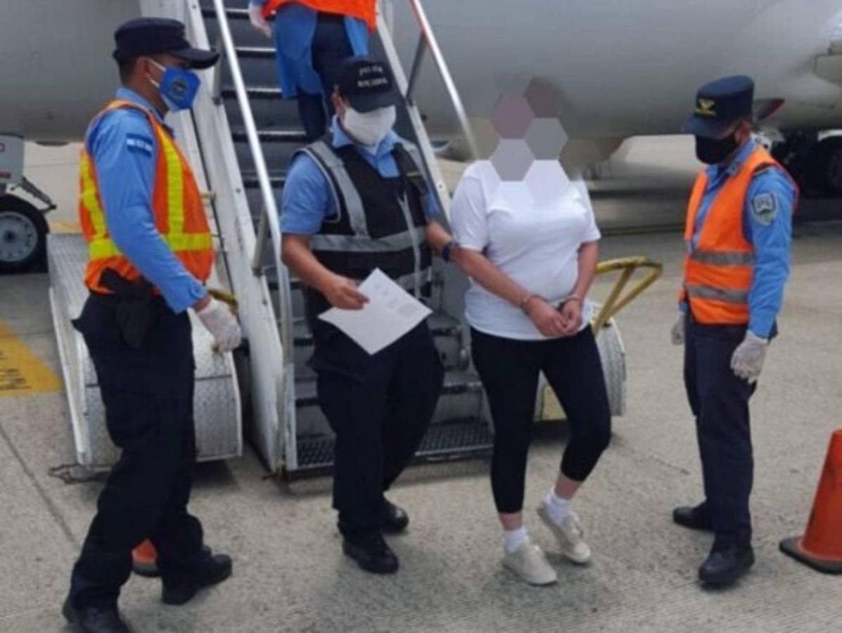 Capturan a hondureña retornada de EEUU por tráfico ilícito de drogas