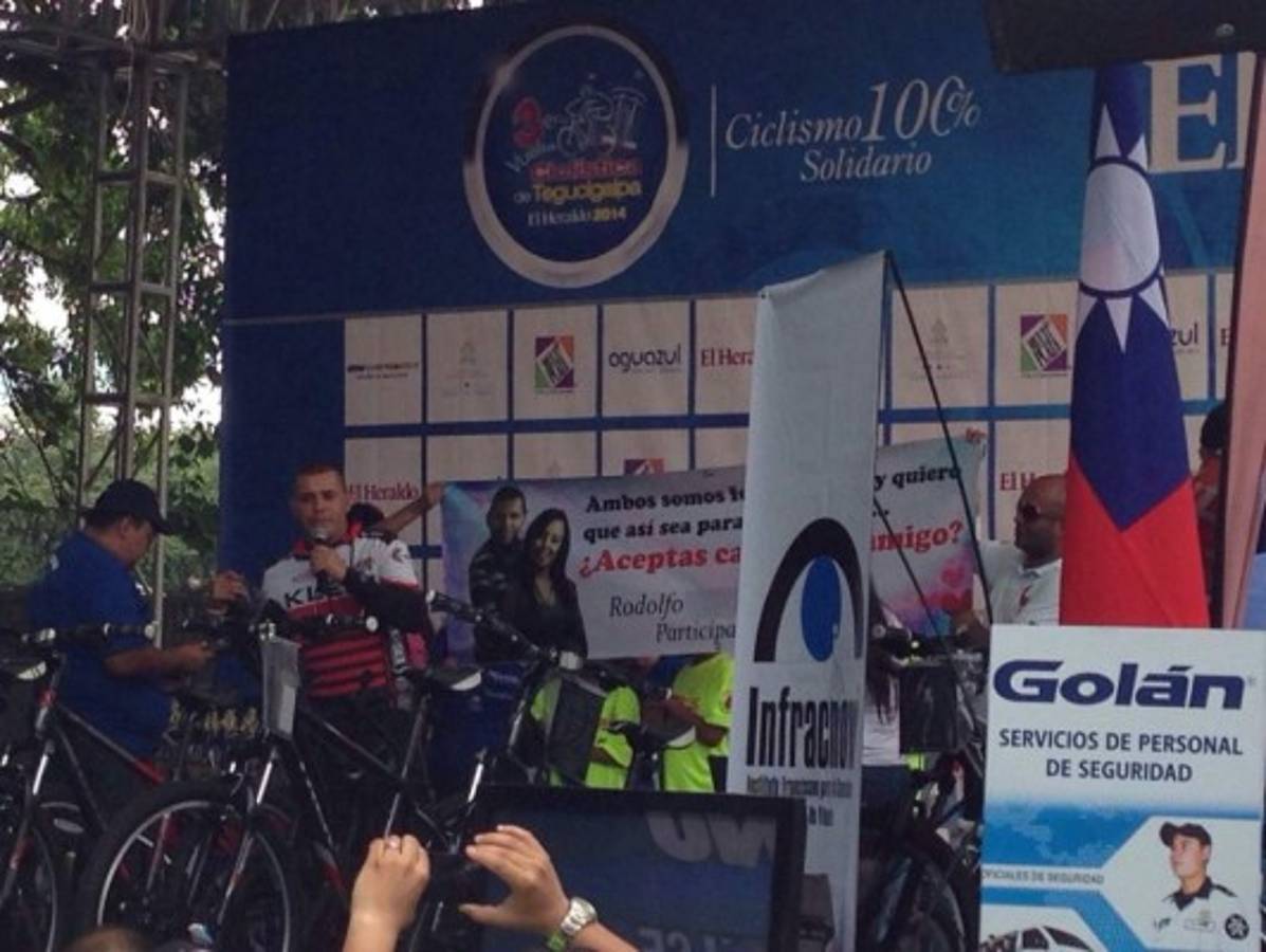 El amor también estuvo en la 3ra Vuelta Ciclística