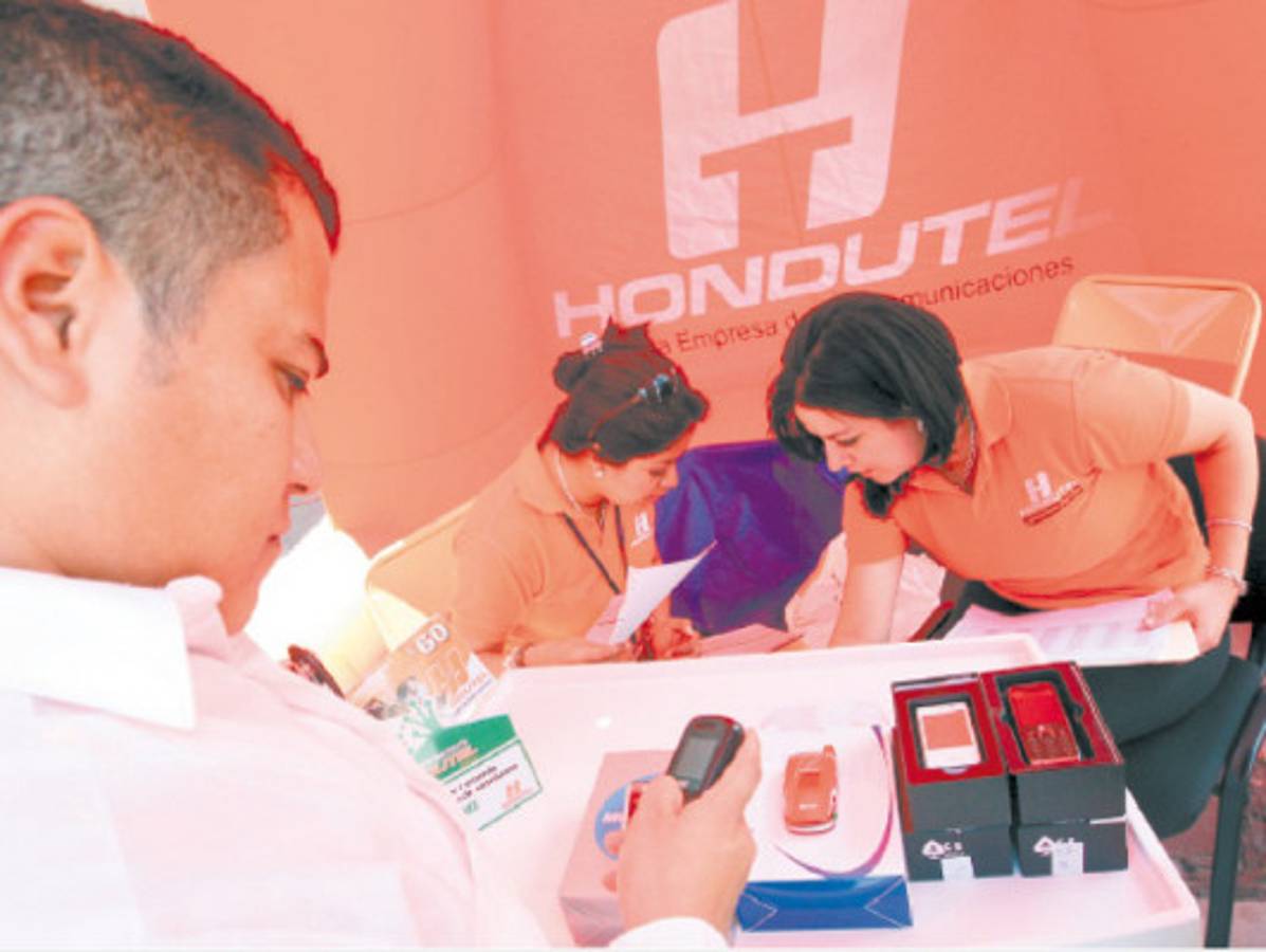 Hondutel lanza licitación para telefonía celular