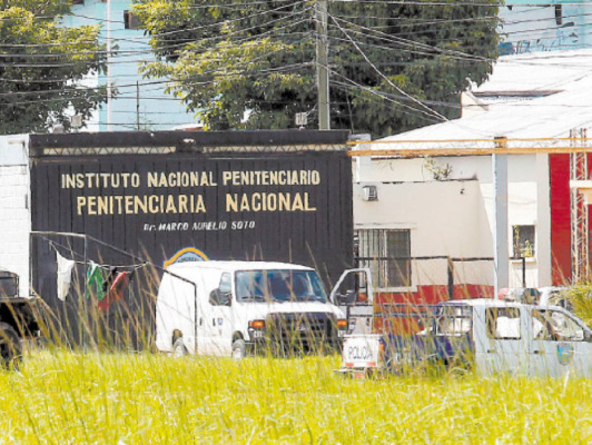 Sacan a Montes Bobadilla de la Penitenciaría