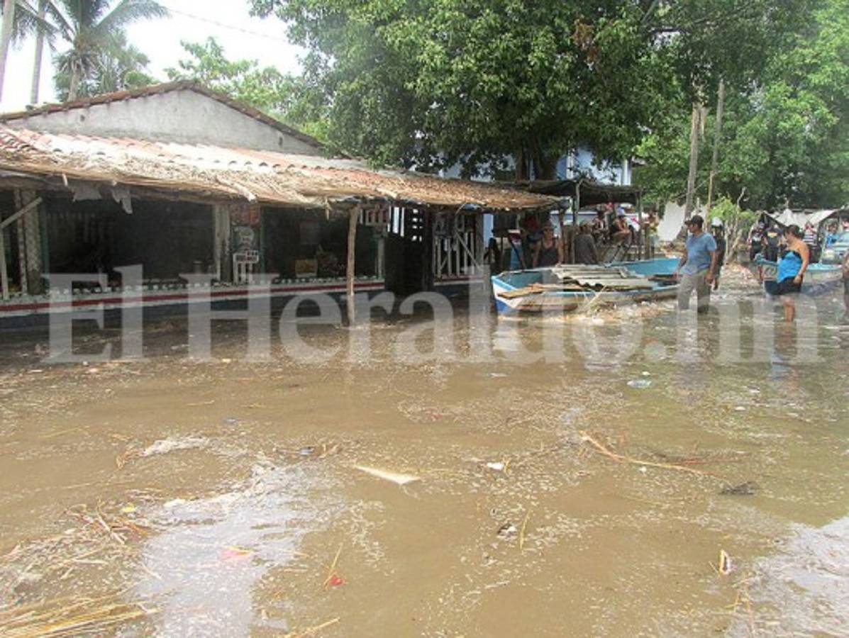 Marejadas amenazan el sur de Honduras