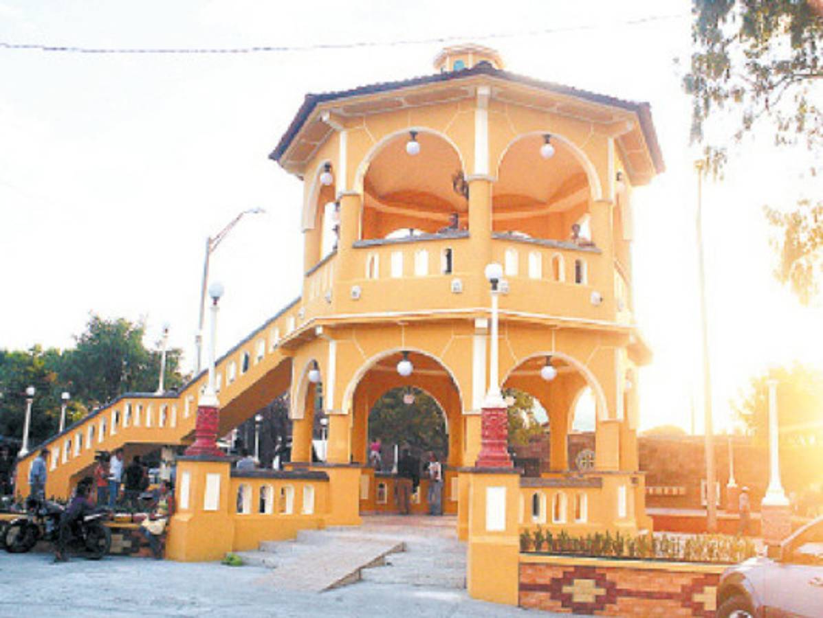 Inauguran quiosco Corpus Cristy en Choluteca