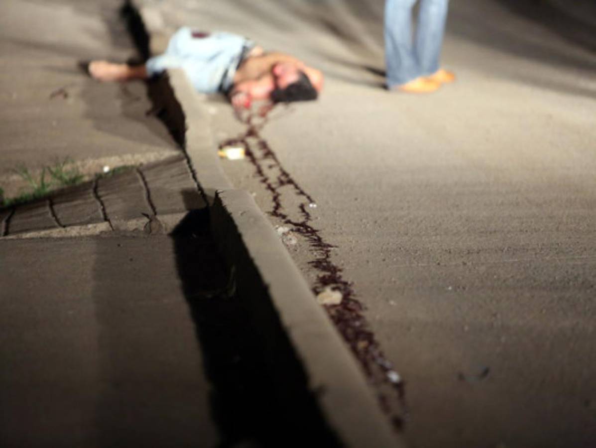 Raptan a motorista y luego lo asesinan