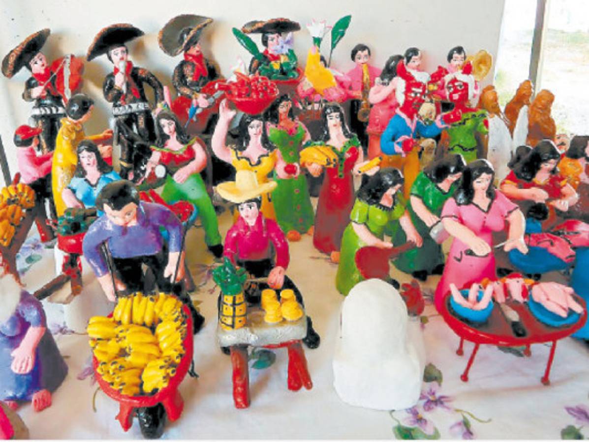 Figuras de barro de Yarumela engalanan pesebres de Honduras