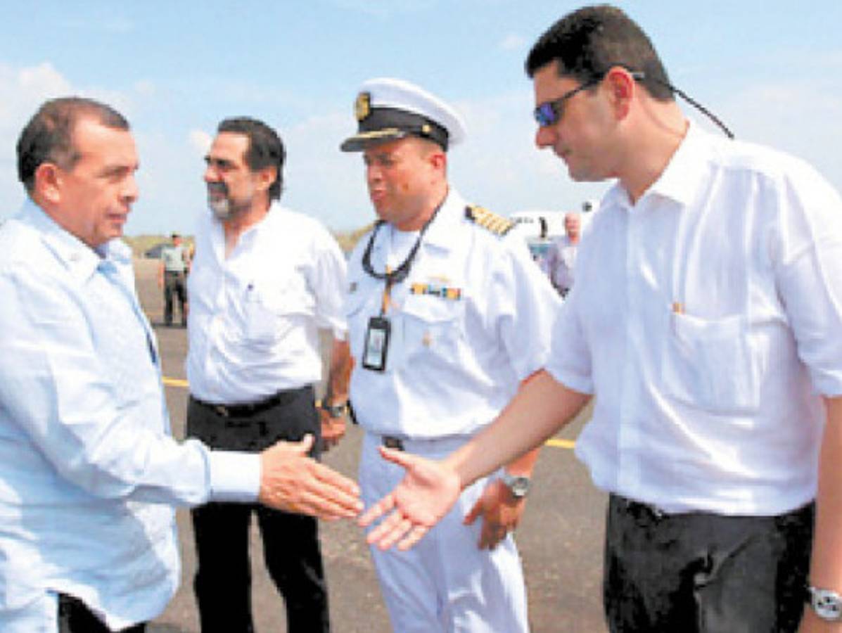 Porque no les pagaron, prostitutas atracaron embajada de Honduras en Colombia