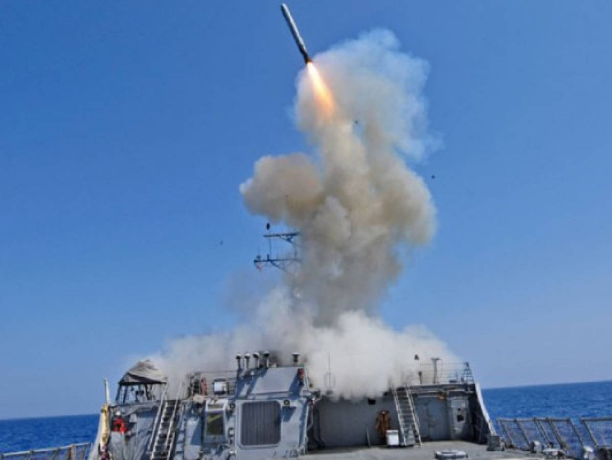 Entre tensión por Siria, Israel prueba misiles con EE UU