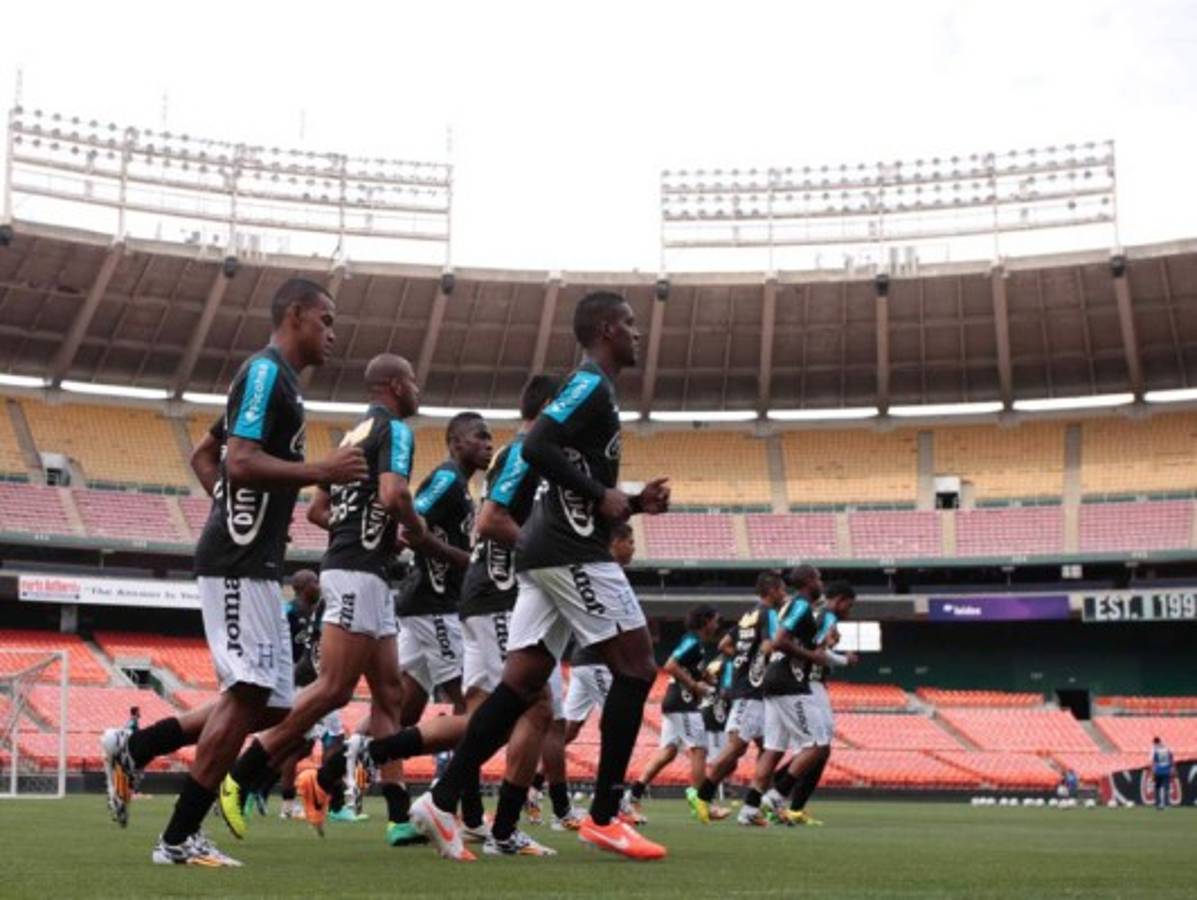 Bajo la lluvia se jugará Honduras vs. Turquía