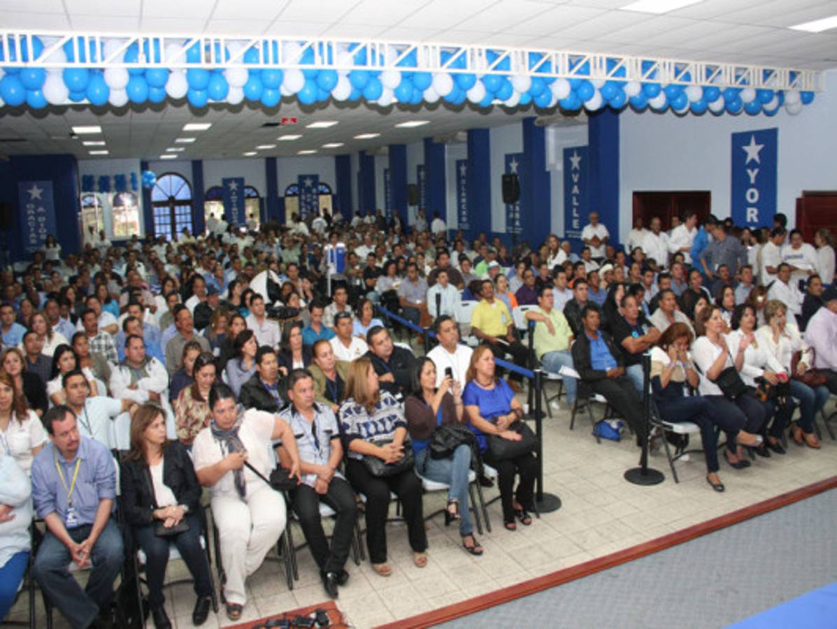 Álvarez declina; JOH presidirá al Partido Nacional de Honduras