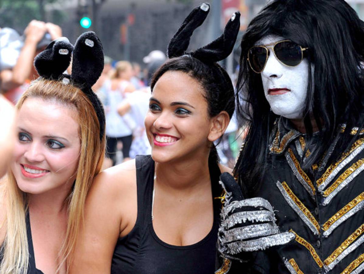 Arranca la mayor fiesta callejera del carnaval de Rio