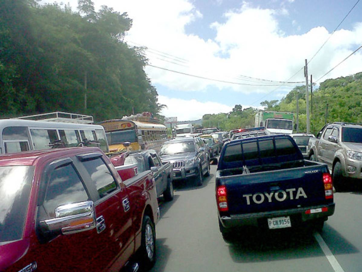 Tres muertos en aparatoso accidente al nororiente de capital de Honduras
