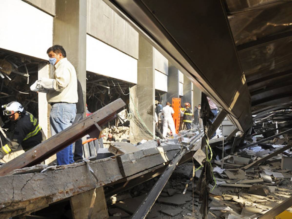 Fuga de gas causó explosión en Pemex