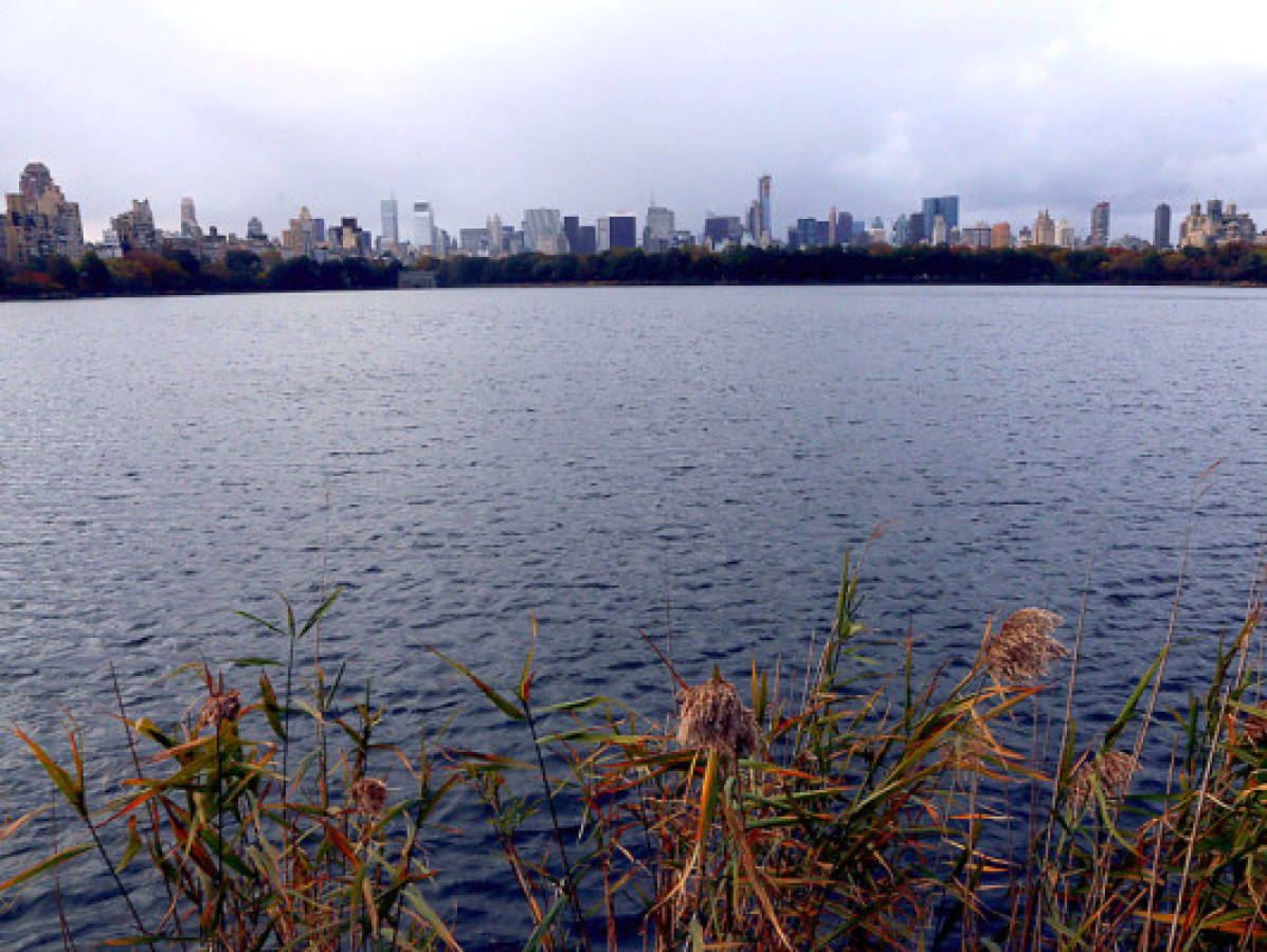 Nueva York despierta sin luz, transporte y aislada tras pesadilla de Sandy