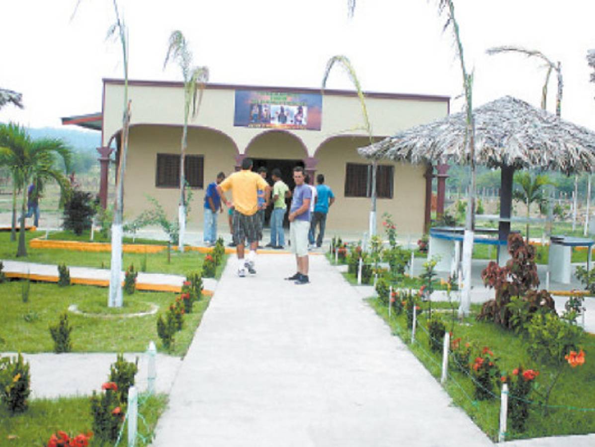 Atenderán a niños en riesgo social en Danlí