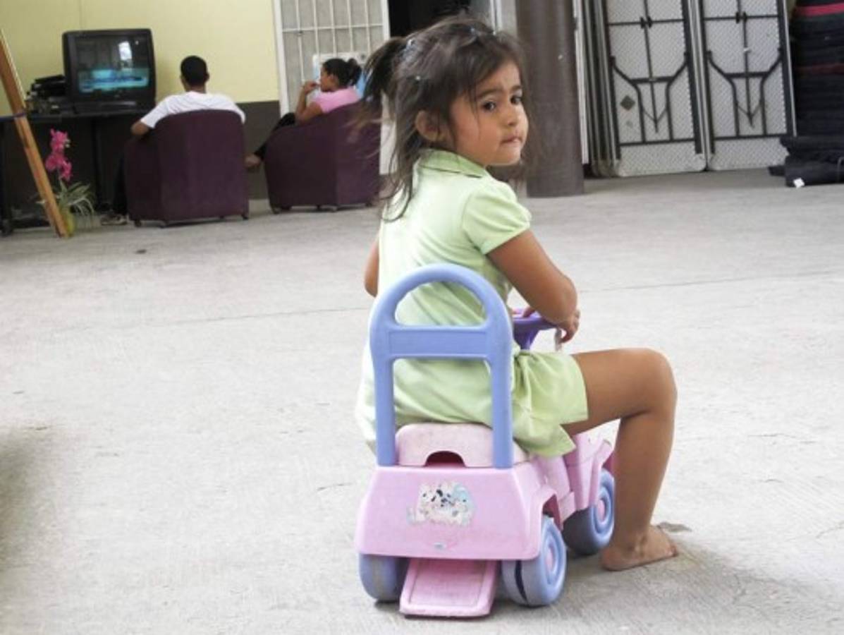 Consulados de Honduras han abandonado a los migrantes