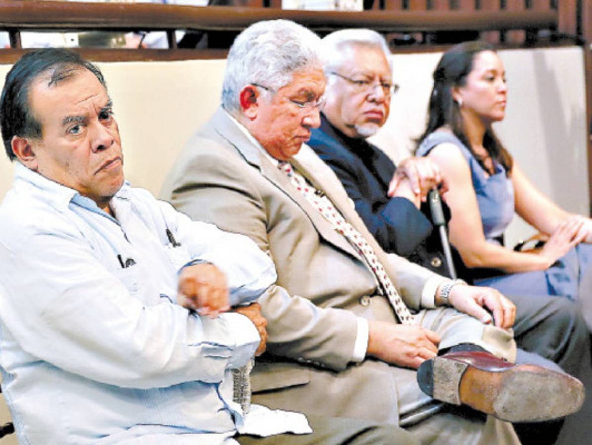 Jerarcas deben ser probados para generar confianza