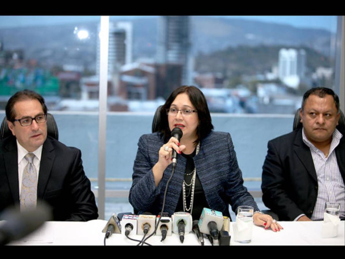 Junta directiva destituye a director del Pani