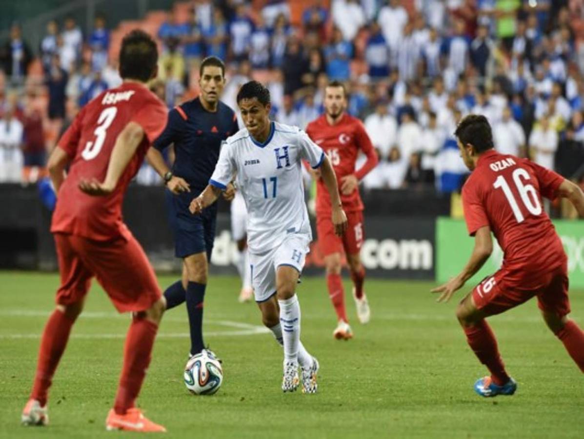 Honduras cae 2-0 ante Turquía en amistoso camino al Mundial-2014